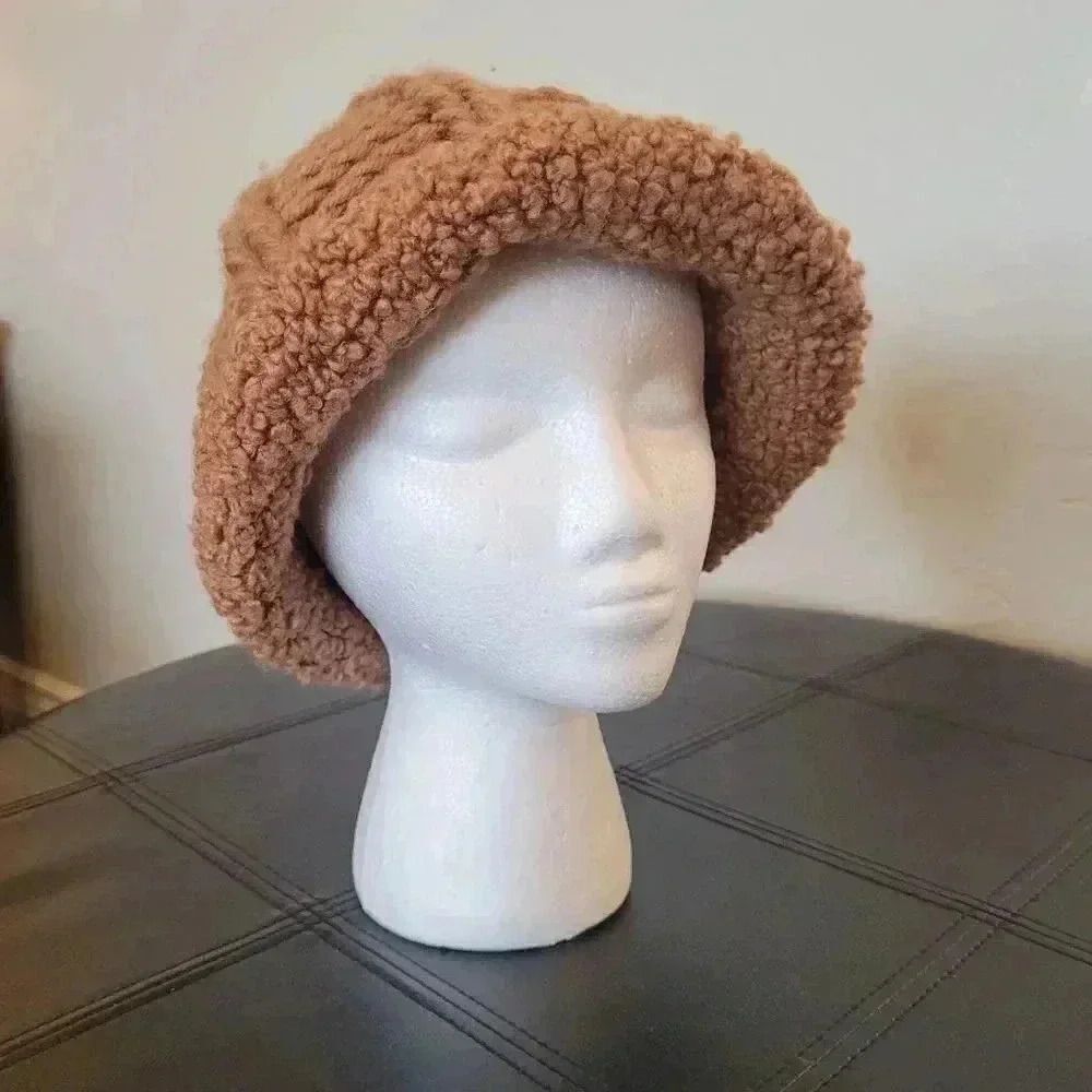 Betmar Unisex Adult Tan Acrylic Knit Yarn Bucket Hat EUC sz OS - Picture 10 of 10